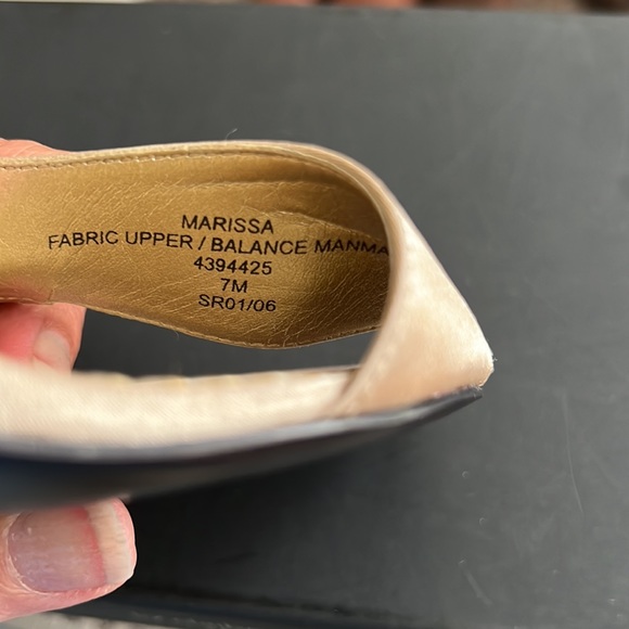 Liz Claiborne Flex Marissa Natural Sling Back Heels - Picture 10 of 10